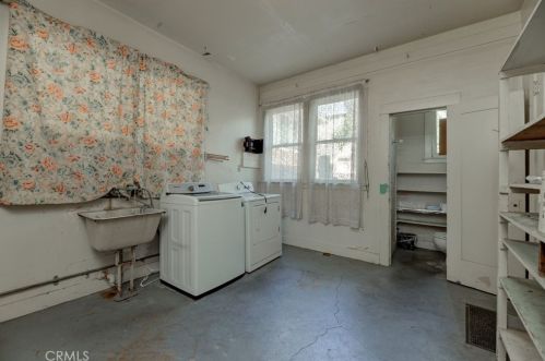 811 Maple St, Glendale CA  91205-1826 exterior