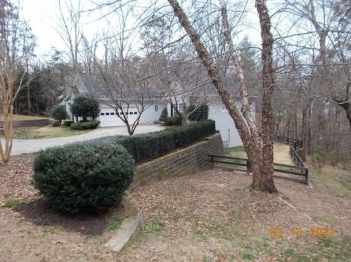 107 Oakland Dr, Dahlonega, GA 30533-4823