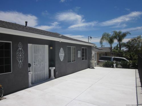253 Meadow Crest Dr, El Cajon, CA 92020-2628