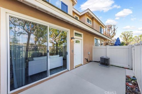 8517 Tioga Way, Anaheim, CA 92808-2364