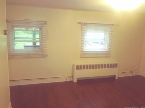 941 Waterbury Rd, Cheshire CT  06410-1936 exterior