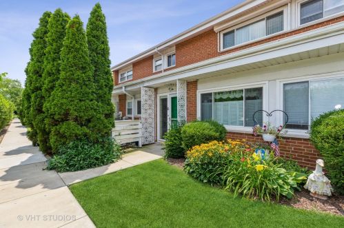 2625 Hawthorne Ln, Homewood, IL 60422-1527
