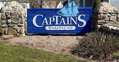 6 Captains Dr, Westerly, RI 02891-3232