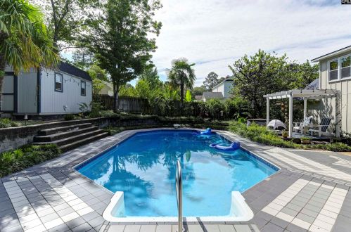 101 Longleaf Dr, Cayce-West Columbia, SC 29033-1912