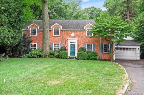 20 Crescent Rd, Riverside, CT 06878-1906
