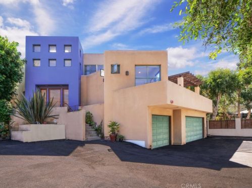 1232 2nd St, Manhattan Beach, CA 90266-6837