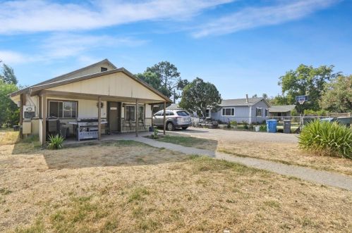 5104 Chestnut Rd, Arboga, CA 95961-4020
