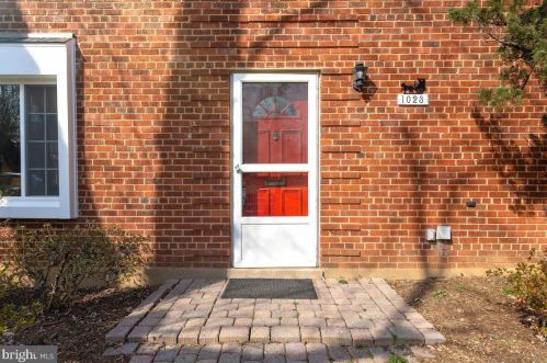 1023 Carson St, Silver Spring MD 20901-1814 exterior