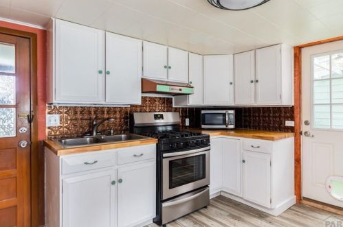1818 Independence Dr, Pueblo, CO 81006-1657
