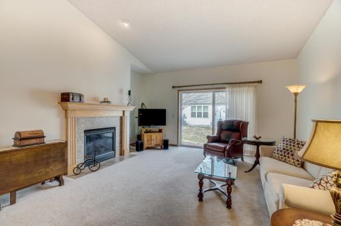 7177 Arthur Dr, Saint Paul, MN 55125-6715