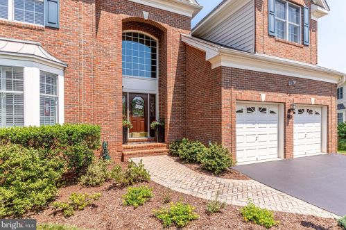 15704 Rothschild Ct, Haymarket, VA 20169-6176