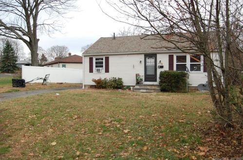 78 Bouley Ave, Waterbury, CT 06705-1215