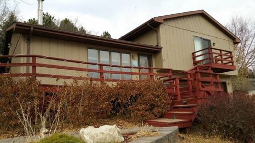 185 Kingsley Ln, Yankton, SD 57078-6757