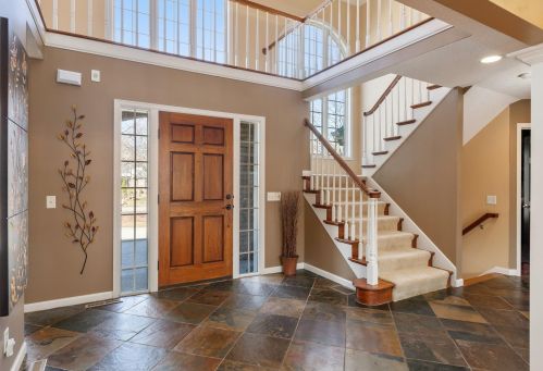 12822 Florida Ln, Saint Paul, MN 55124-5333