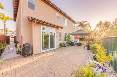 8735 Fallbrook Way, Anaheim CA  92808-3600 exterior