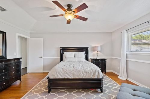 1801 Kensington Dr, Carrollton TX 75007-2463 exterior