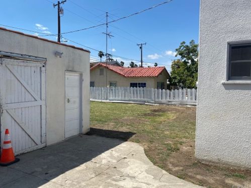 811 Zeyn St, Anaheim CA  92805-1842 exterior