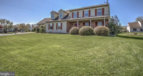 679 Maurice St, York, PA 17404-1394
