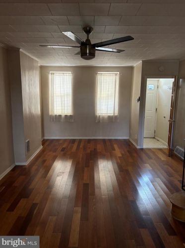 1934 Iseminger St, Philadelphia, PA 19148-2207