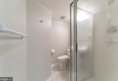 9914 Capitol View Ave, Silver Spring MD 20910-1033 exterior