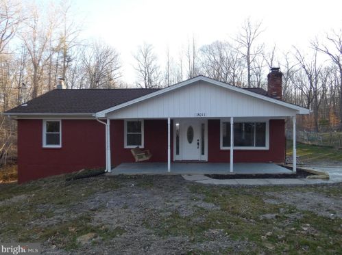 18011 Brush Ln, Triangle, VA 22172-1627