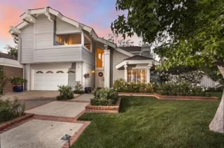 2 Hillgrass, Irvine, CA 92603-3701