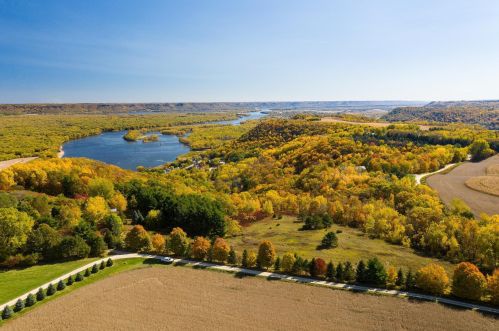 70680 213th Ave, Dumfries, MN 55981-2147