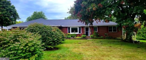 1670 Daisy Rd, Woodbine, MD 21797-8416