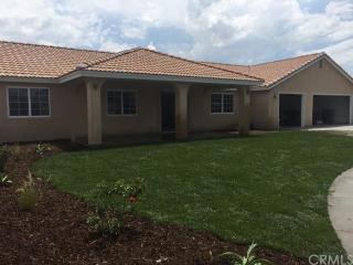 475 Meadowlark Ln, Perris, CA 92570-3404