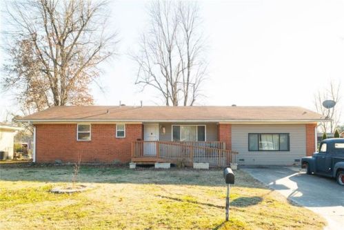 203 Cameron Ave, Springdale, AR 72764-2325