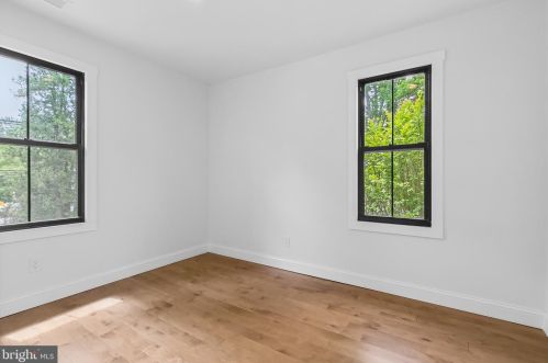 1671 Lawrence Rd, Trenton NJ 08648 exterior