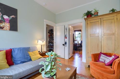 433 Walnut St, Lancaster PA  17603-3362 exterior