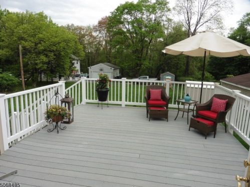 472 Rockaway Rd, Dover NJ  07801-4311 exterior