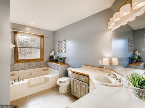 7857 28th St, Saint Paul MN  55128-4803 exterior