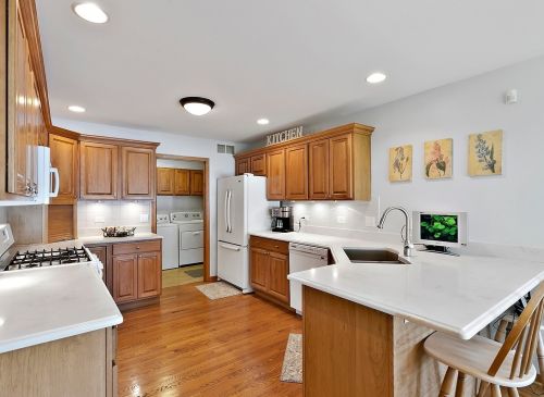 12237 Spire Dr, Lemont IL  60439-7319 exterior