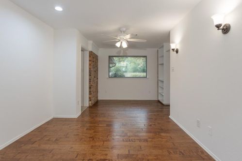 4920 Riv Bnd Dr, Fort Worth TX  76109 exterior