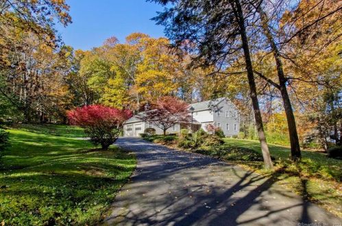 95 Petersen Rd, Granby, CT 06035-1908