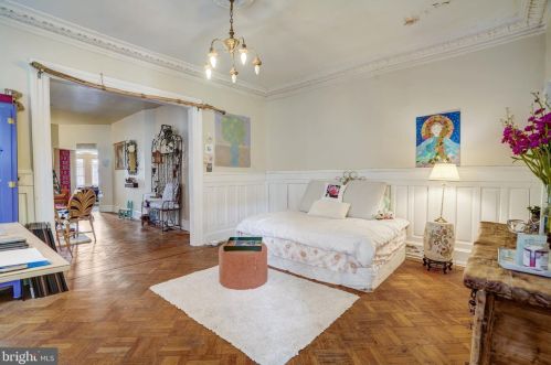 437 44 St, Philadelphia PA 19104-2910 exterior