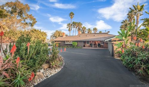 1812 Bailey Dr, Oceanside, CA 92054-6126
