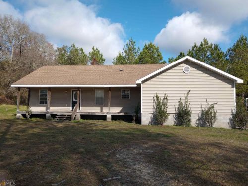 950 Apple Dr, Waycross, GA 31503-1006