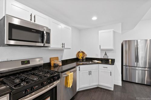 3138 Stout St, Denver, CO 80205-3051