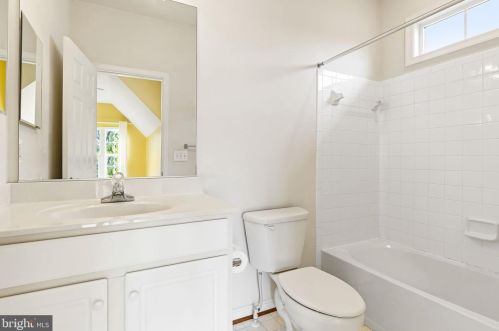 15672 Altomare Trace Way, Woodbridge VA  22193-5779 exterior