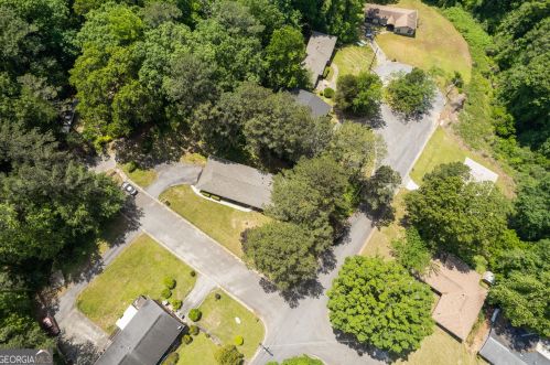 2916 Handy Dr, Atlanta GA  30318-7239 exterior