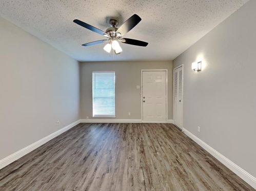 4015 Hartford Dr, Garland TX  75043-2407 exterior