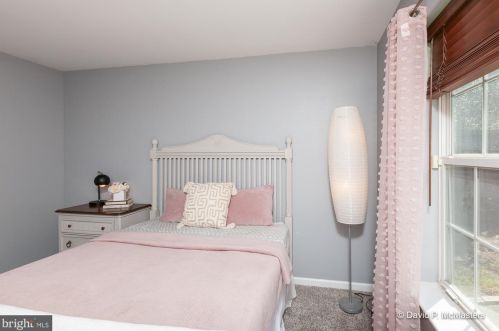 423 Shannondale Rd, Harpers Ferry WV 25425-4564 exterior