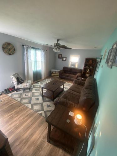 1142 Cedarview Dr, Springfield, OH 45503-3839