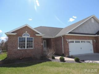 1502 Remington Rd, Pekin, IL 61554-4578