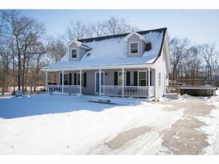66 Winterberry Dr, Tiverton, RI 02878-3423