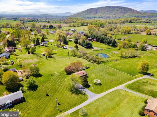 9567 Cobbler Vista Ln, Marshall, VA 20115-2838