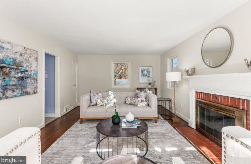 116 Lynnmoor Dr, Silver Spring, MD 20901-1515